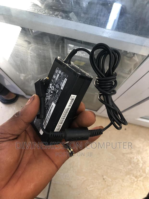 Acer Small Pin Charger 19v~3.42A. UK Used · Photo 1