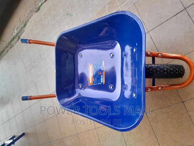 Wheel Barrow Wadfow · Photo 5