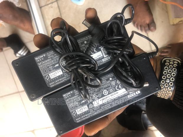 Sony 19.5v Charger Home Used · Photo 1