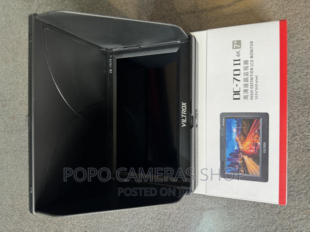 Viltrox DC-70 II External Monitor · Photo 1