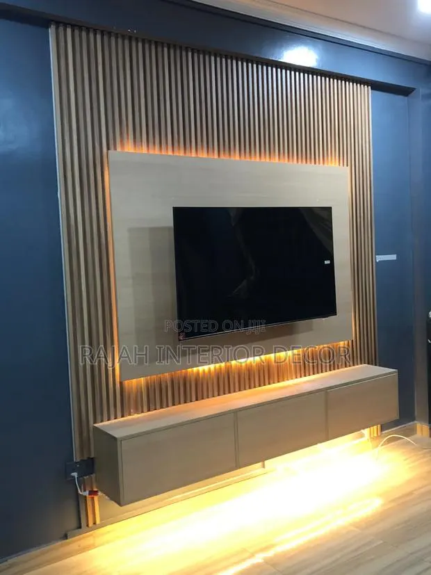 TV Unit With Console · Photo 1