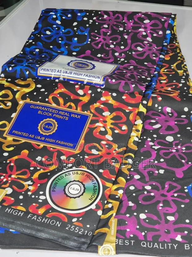 Stunning Small Prints Available in 6 Yards · Photo 1