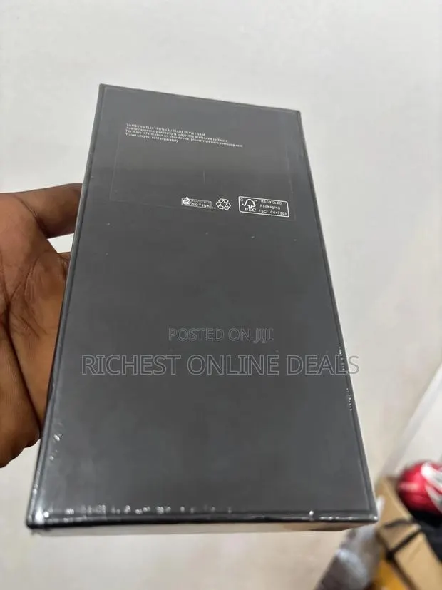 New Samsung Galaxy S22+ 5G 256 GB Black · Photo 1