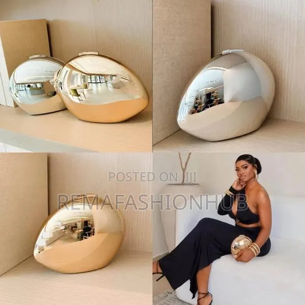 Acrylic Concave Oval Shaped Party Mirror Clutch Purse · Photo 1