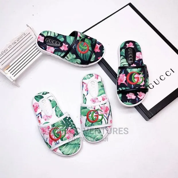 Gucci Kids Slippers in Size 32 · Photo 1