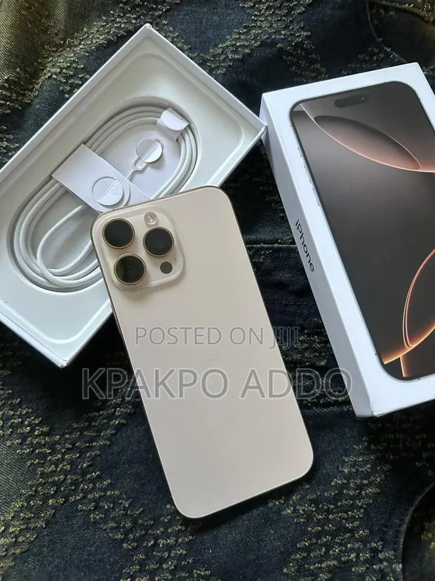 Apple iPhone 16 Pro Max 512 GB Gold · Photo 1