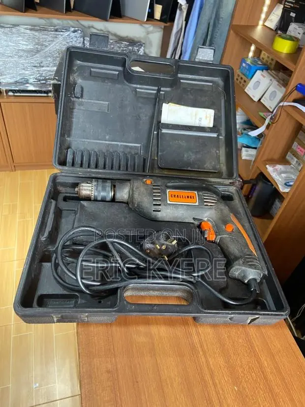 Challenge 550W Impact Drill (MD4930) · Photo 1