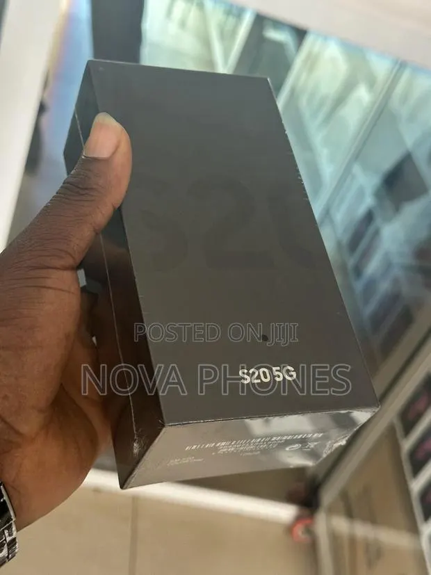 New Samsung Galaxy S20 128 GB Silver · Photo 1