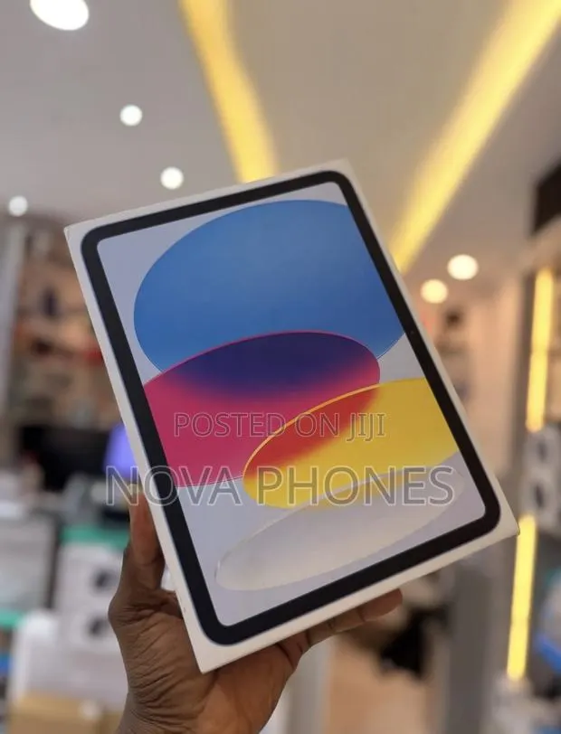 New Apple iPad Wi-Fi 128 GB Blue · Photo 1