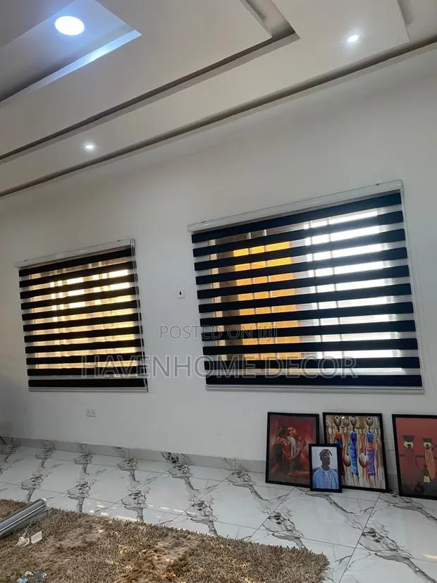 Window Blinds · Photo 1