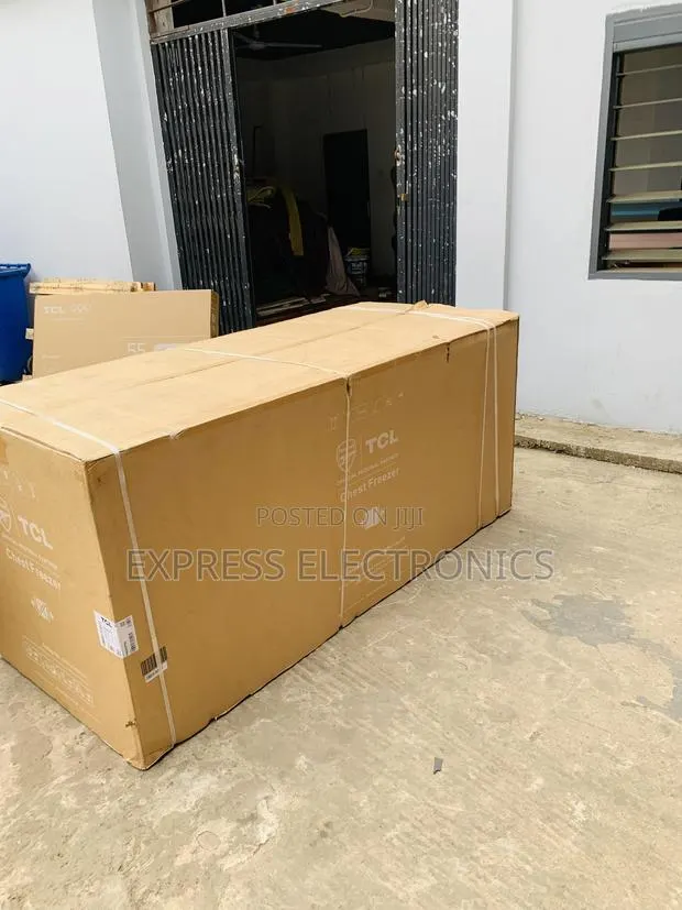 Lovely New TCL 708 LTRS Double Door Chest Freezer โ White (F920CFSL) ยท Photo 1