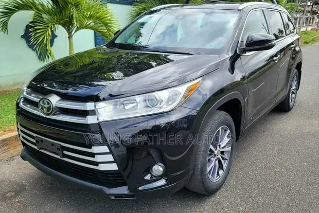Toyota Highlander XLE 2019 Black · Photo 1
