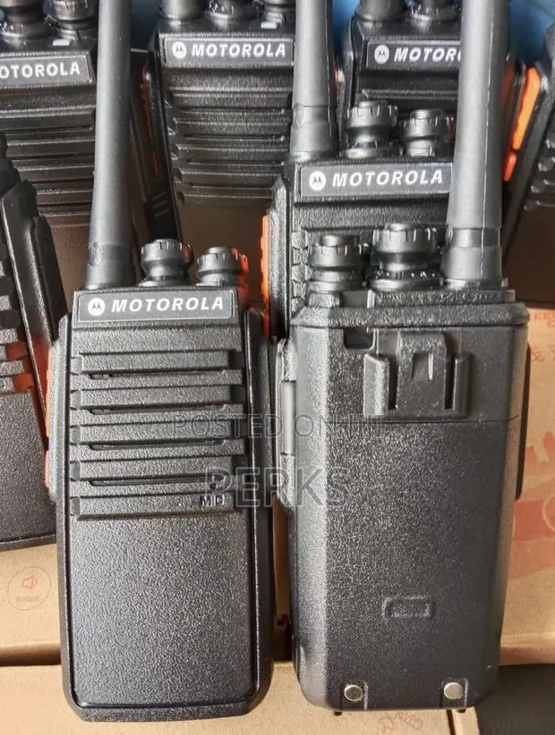 4set Long Range Walkie Talkie, 10km With in Ear · Photo 1