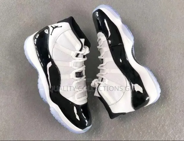 Authentic Jordan 11 Sneaker · Photo 1