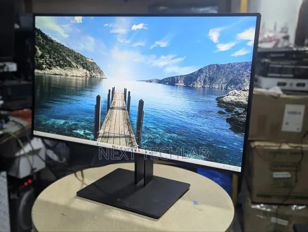 HP Z32 Inch Monitor Edgeless