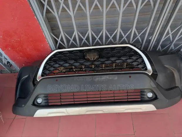 Toyota Corolla Cross 2020 - 2023 Front Bumper Complete · Photo 1