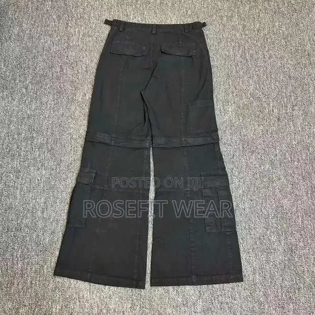 Cargo Pant · Photo 1