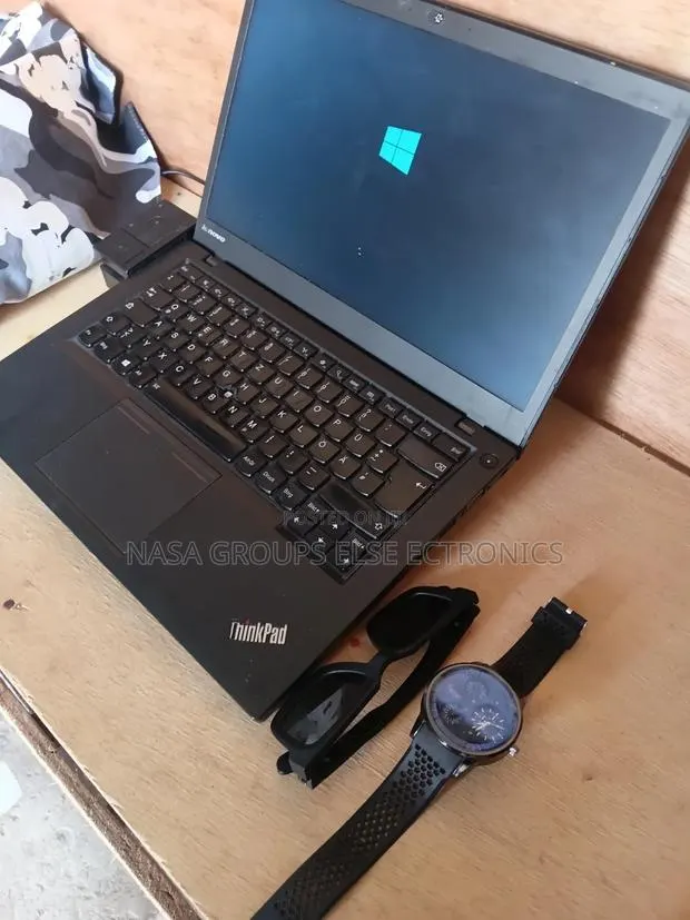 Laptop Lenovo ThinkPad T14 4GB Intel Core i7 HDD 500GB · Photo 1