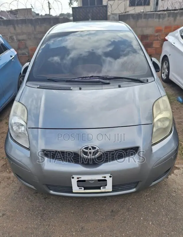 Toyota Yaris 2011 · Photo 1