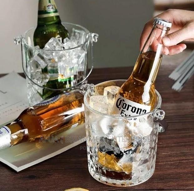 Glass Ice Bucket · Photo 1