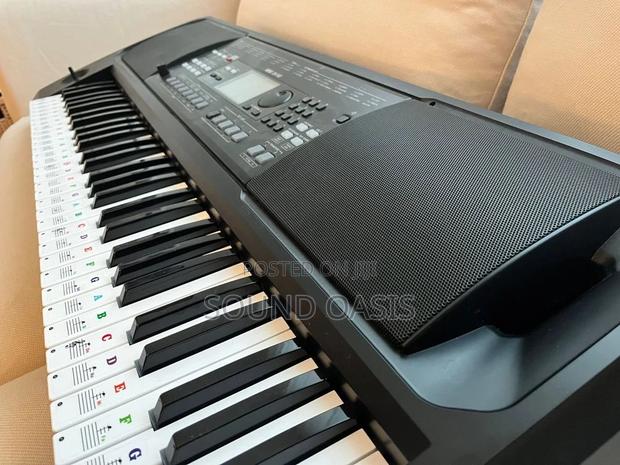 Korg Ek-50 61-Key Keyboard · Photo 3