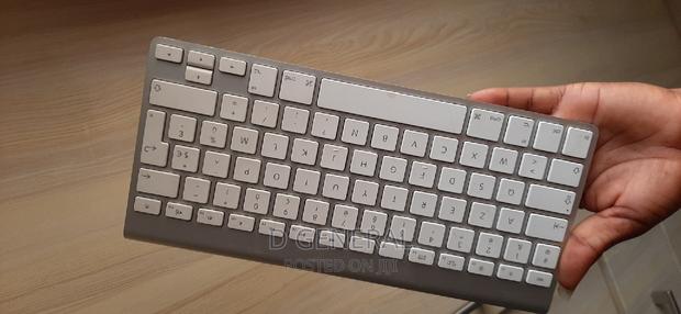 Apple Magic Keyboard · Photo 1
