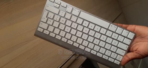 Apple Magic Keyboard · Photo 2