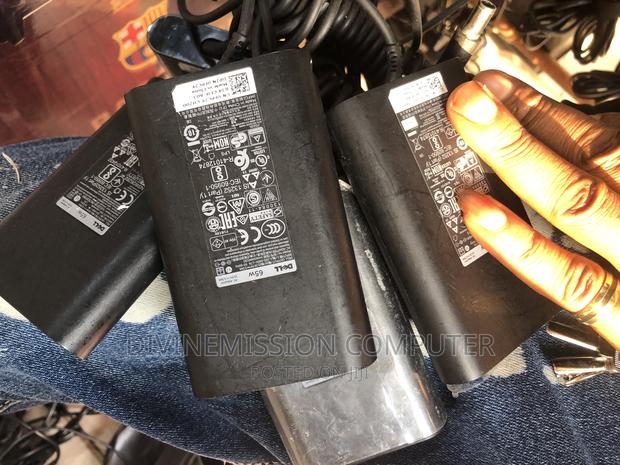 Dell Big Pin Original Home Used 65w,Round Head Charger/Adapter · Photo 1