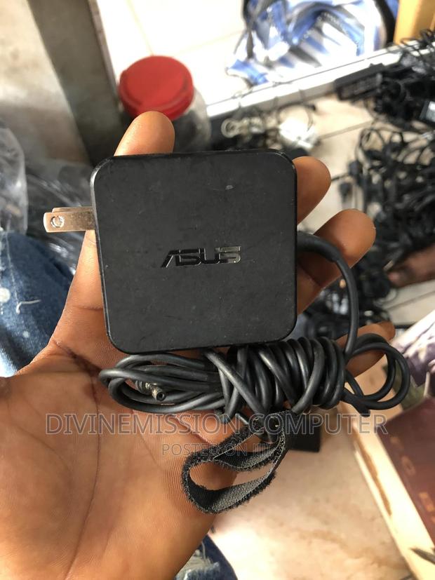 Asus Small Pin Original Home Used Charger,19v ~2.37A · Photo 4