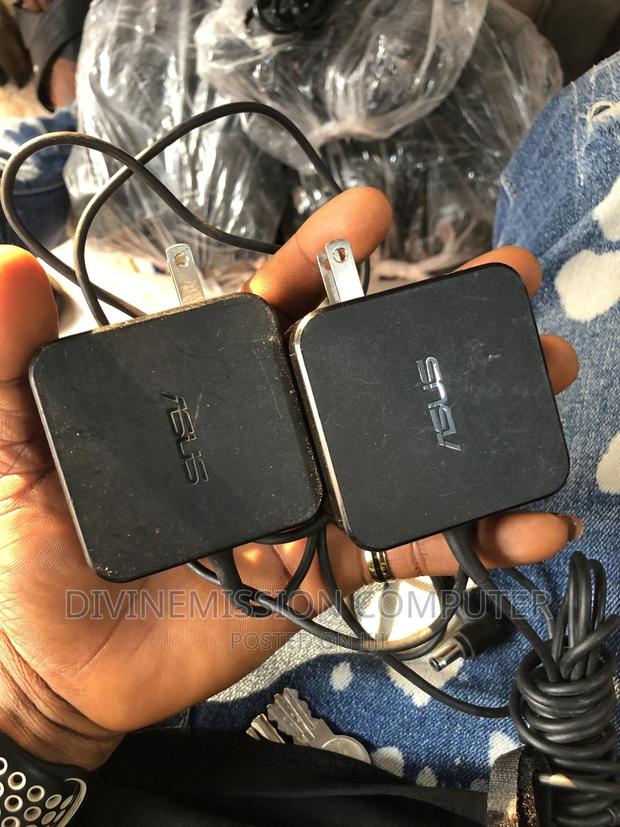 Asus Small Pin Original Home Used Charger,19v ~2.37A · Photo 2