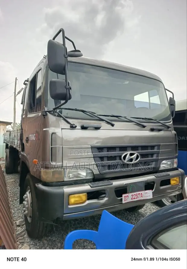Double Axle Bucket and I'm · Photo 1