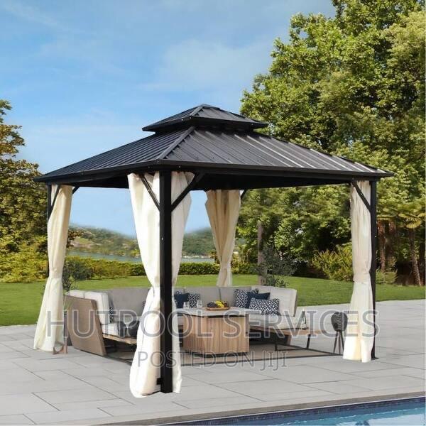 Pavilion Exclusive 001 · Photo 1