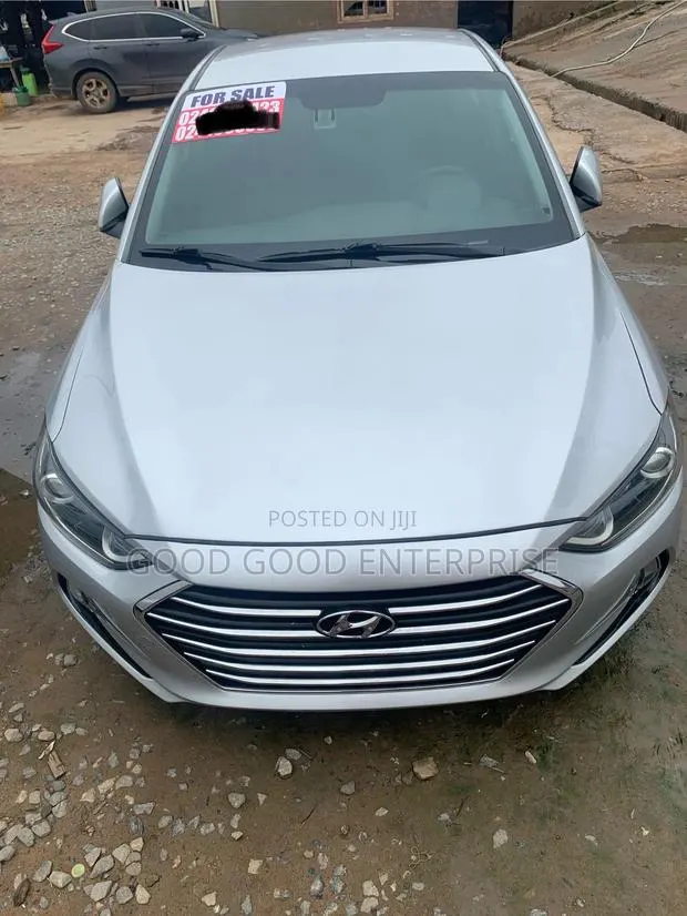 Hyundai Elantra Sport Sedan FWD (1.6L 4cyl 6M) 2017 Silver · Photo 1