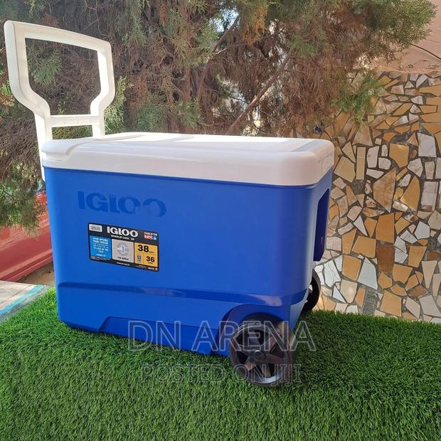 Igloo 38quart Wheelie Cool Ice Chest · Photo 7