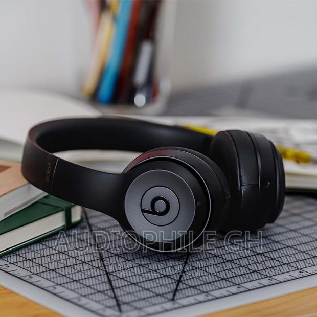 Beats Solo 3 True Wireless on Ear Headphones · Photo 6