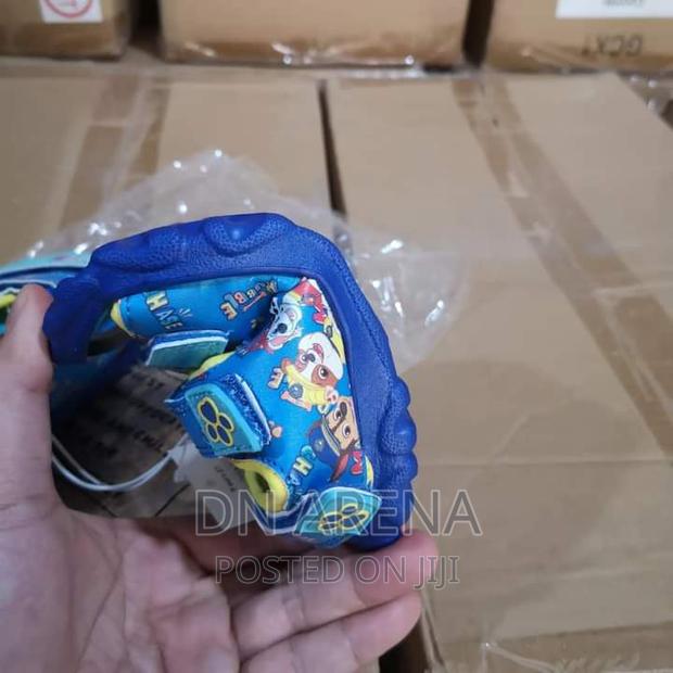 Kids Cartoons Characters Sandals · Photo 2