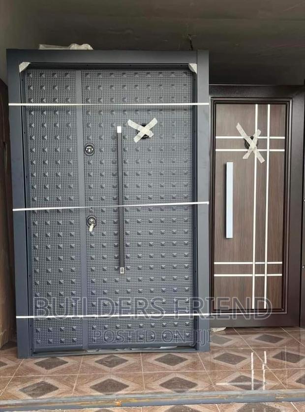 Executive Full Metal Heavy One Half Security Door Complete · Photo 1