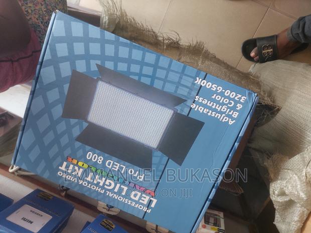 Pro LED 800 Camera Stage Light · Photo 1
