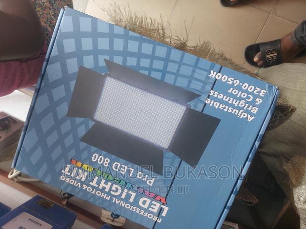 Pro LED 800 Camera Stage Light · Photo 2