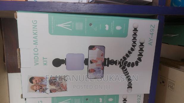 Video Making Kit With a Flexibility Stand · Photo 1