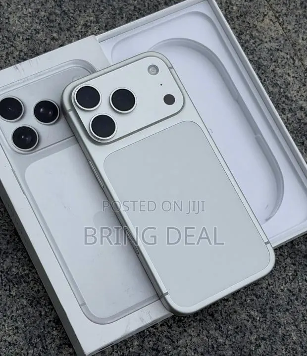 Apple iPhone 17 Pro 512 GB Silver · Photo 1
