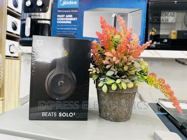 Better Deal on Headphones Beats Solo 3 · Photo 1