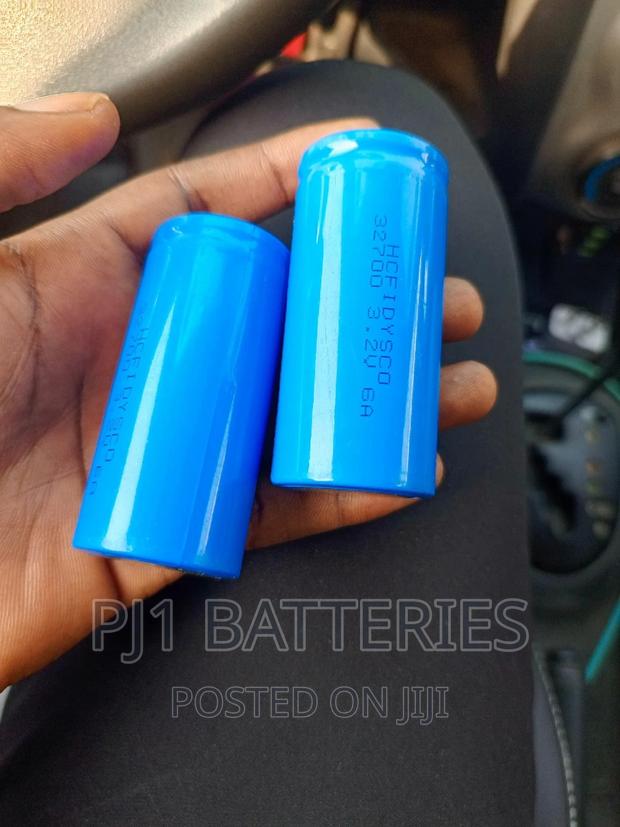 3.2v Lithium Battery · Photo 3