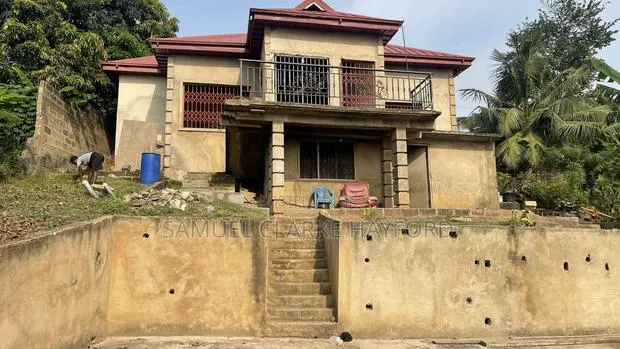 4bdrm House in Kwabenya , Bank Of for rent · Photo 1