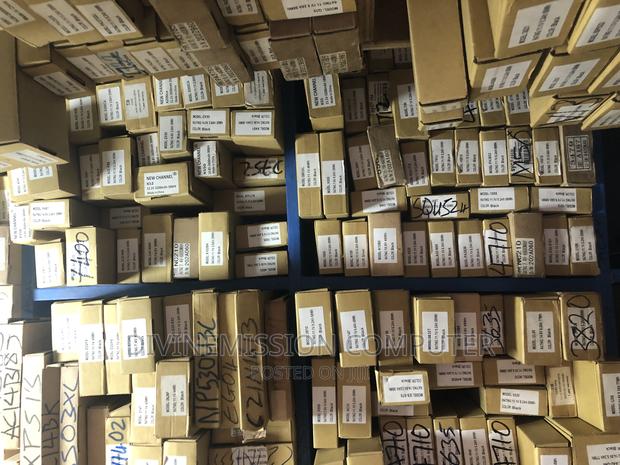 All Kinds of Laptops Batteries · Photo 4