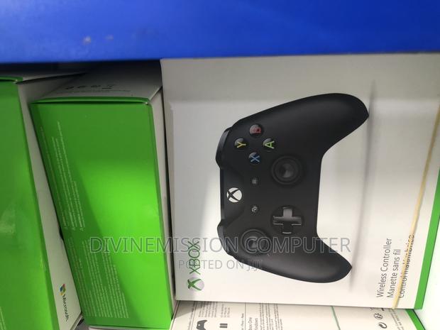 Xbox One S Controller Original · Photo 2