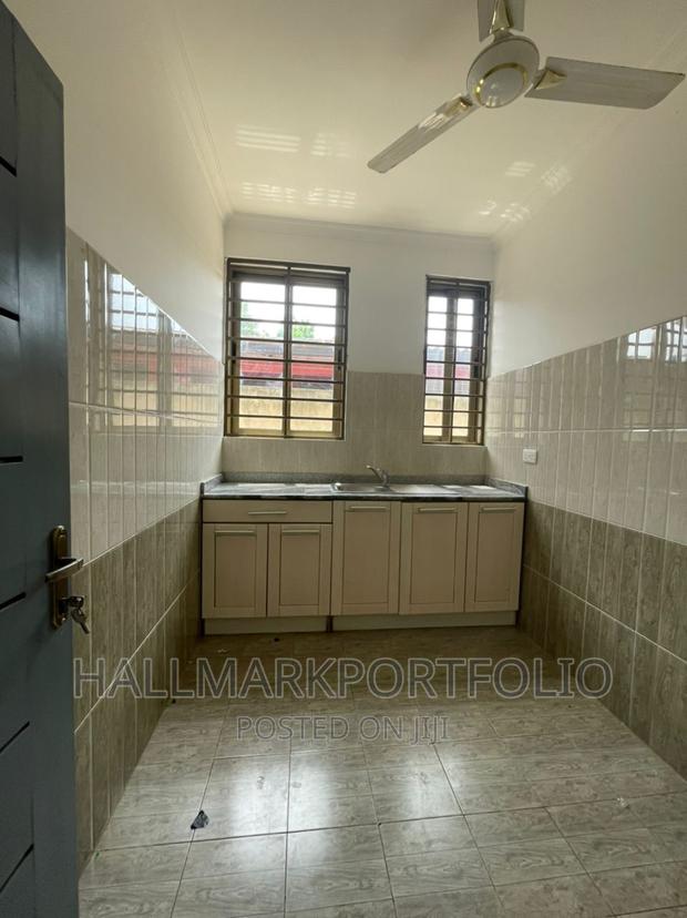 Office Space for Rent at Labone Junction · Photo 8