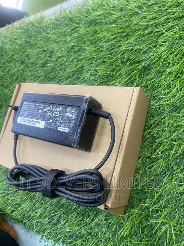 Acer New 19v 3.42 3.0mm*1.1mm Original · Photo 3