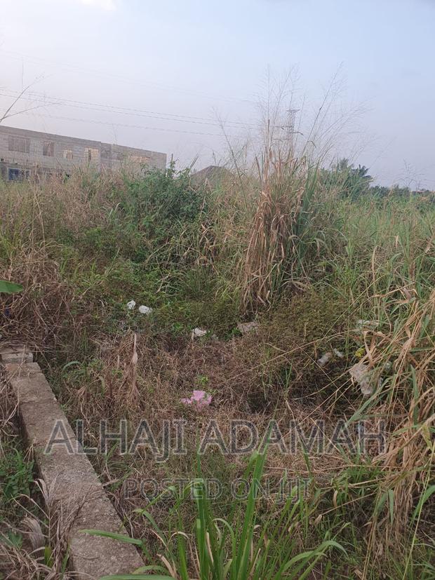 Land for Sale at Brofoyedro Adumasa · Photo 4