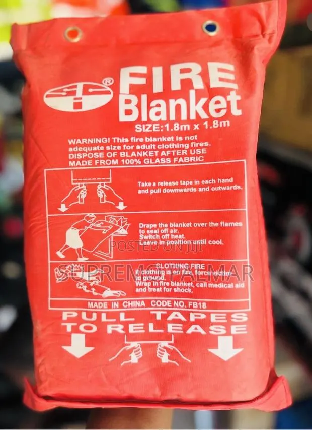 Fireproof Emergency Fire Blanket · Photo 1